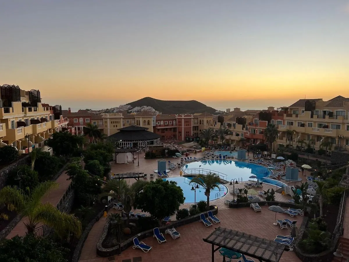 Sunset Apartment & Heated Pool 로스크리스티아노스 0*,